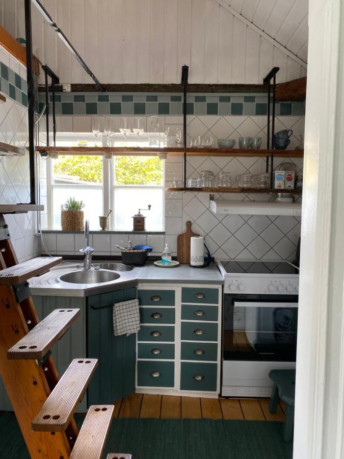B&B Bland Ormbunkar Och Rosor Falkenberg Dış mekan fotoğraf