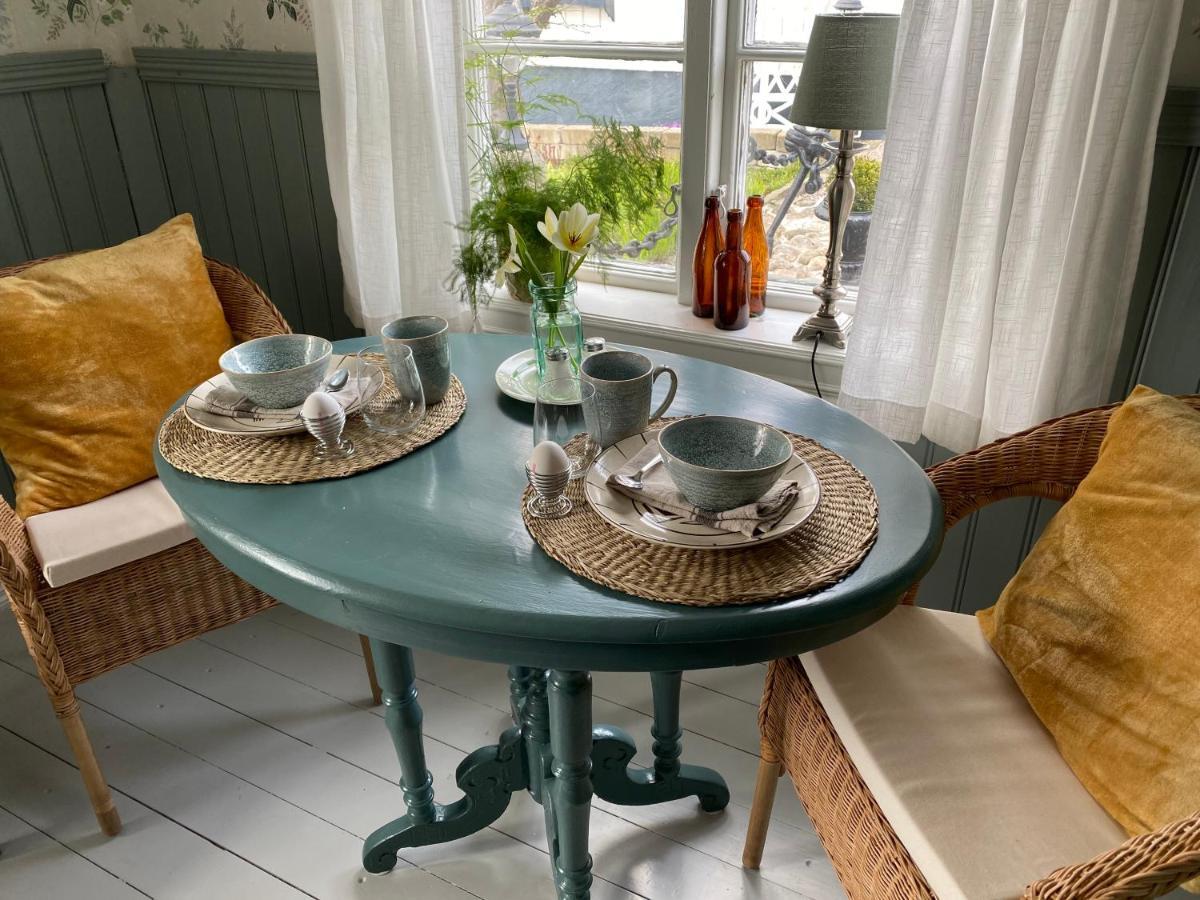 B&B Bland Ormbunkar Och Rosor Falkenberg Dış mekan fotoğraf